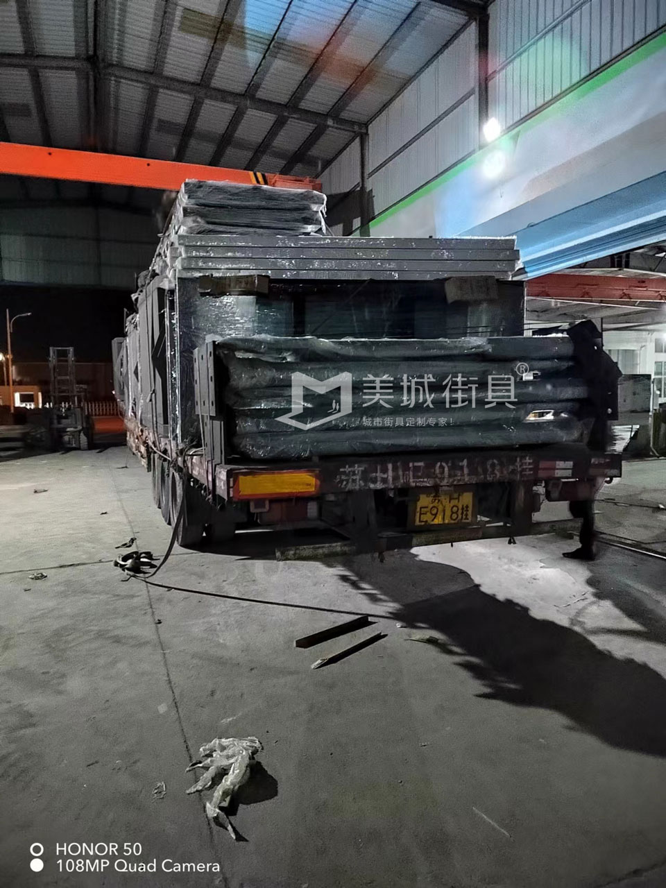 2022.10.18美城街具供應(yīng)臺(tái)州第三、四車候車亭發(fā)貨記錄